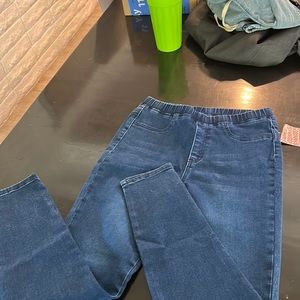 Size girls 14 fab kids jeggings never been used